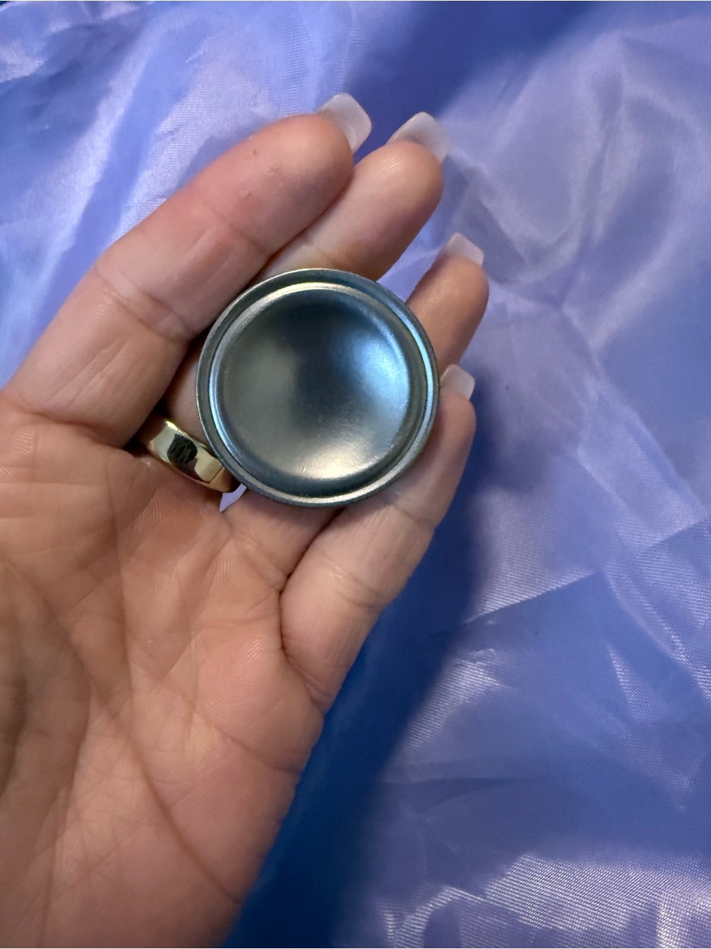14 total knobs - silver